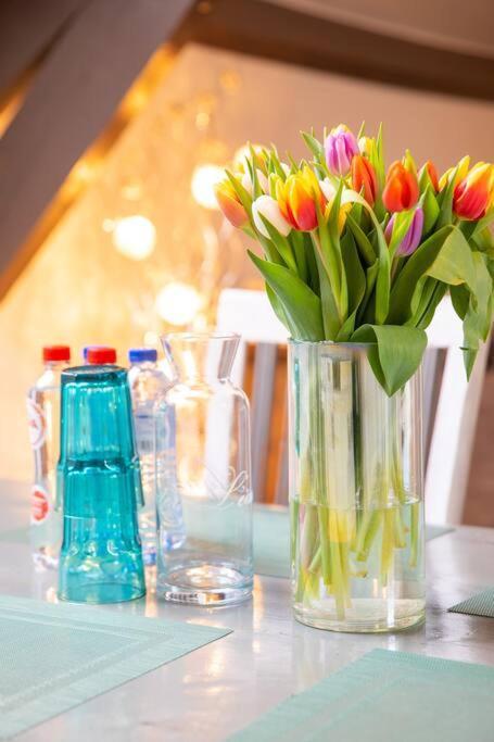 Uroczy Apartament I Bezplatny Parking Na Miejscu แคร์คาเดอ ภายนอก รูปภาพ