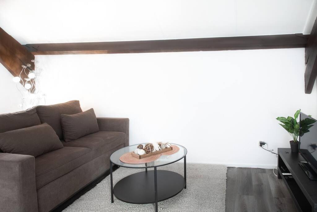 Uroczy Apartament I Bezplatny Parking Na Miejscu แคร์คาเดอ ภายนอก รูปภาพ
