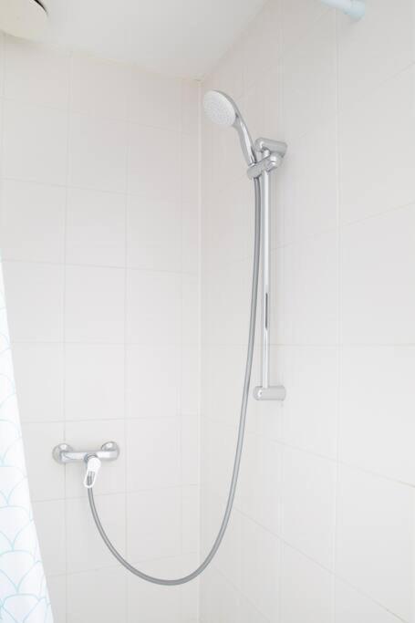 Uroczy Apartament I Bezplatny Parking Na Miejscu แคร์คาเดอ ภายนอก รูปภาพ
